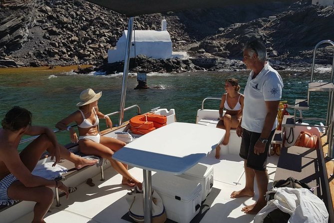 Caldera Private Cruise & Volcano Hike - Leaving Ammoudi for the caldera