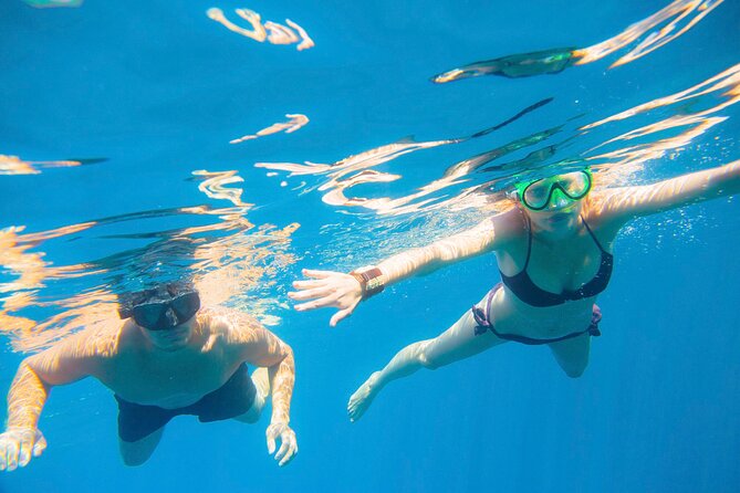 Caldera Private Cruise & Volcano Hike - What the private format is really worth