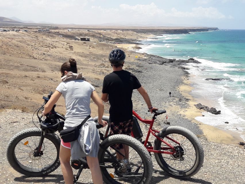 Caleta de Fuste/Corralejo: Guided E-Bike Tour & Crater Hike - Starting among the Bayuyo volcanoes