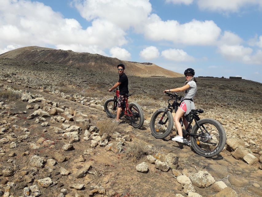 Caleta de Fuste/Corralejo: Guided E-Bike Tour & Crater Hike - The north-coast return to Corralejo
