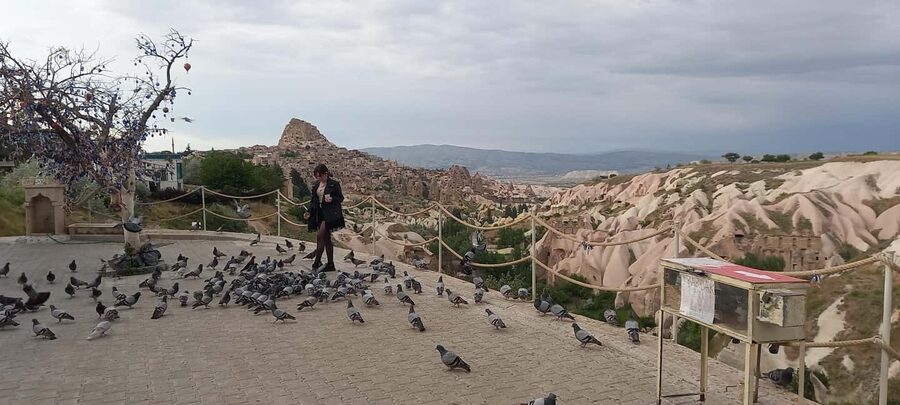 Cappadocia: Derinkuyu, Selime, Nar Crater Lake & Ihlara Tour - The local market stop and tea ceremony