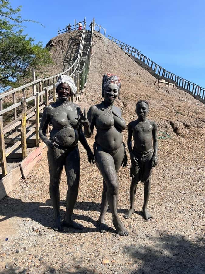 Cartagena: Totumo Mud Volcano with Bilingual Guide - What the extra charges really mean