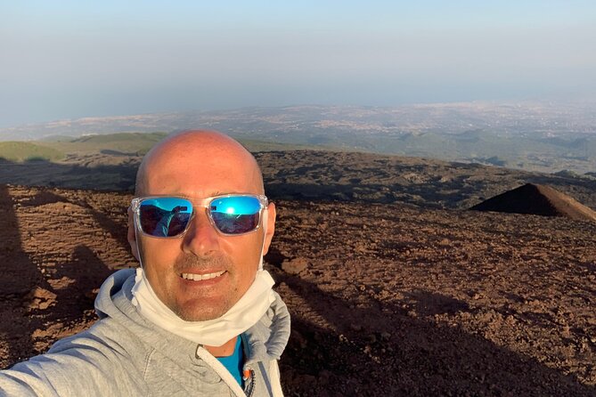 Catania: Etna Sunset Jeep Tour - Jeep comfort, group size, and the meeting point