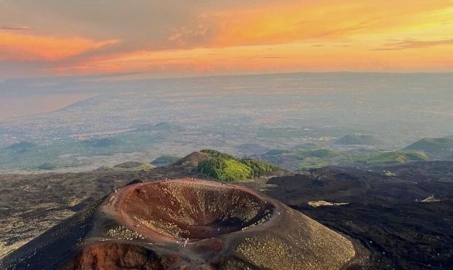Catania: Etna Sunset Tour with Pickup and Drop-off - Pickup in Catania and the mountain drive