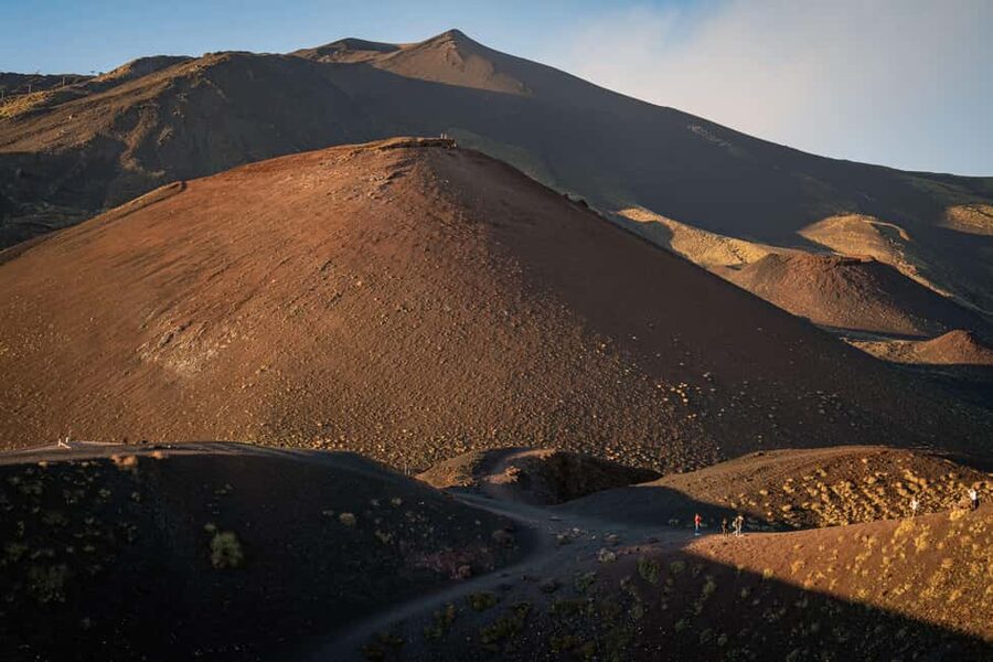 Catania: Stunning Etna Sunset Tour with Pickup and Drop-Off - Why an evening on Mount Etna works so well