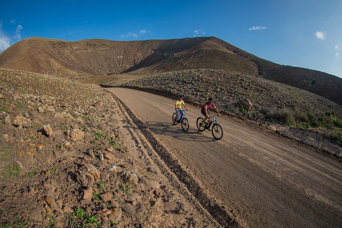 Corralejo: self guided Ebike tour to Popcorn beach and volcanoes - Starting at Electric Legs in Corralejo
