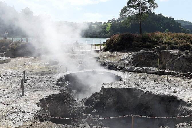 Cruise Travellers: Shore Excursion Sete Cidades & Furnas Volcano - Weather, comfort, and what to bring