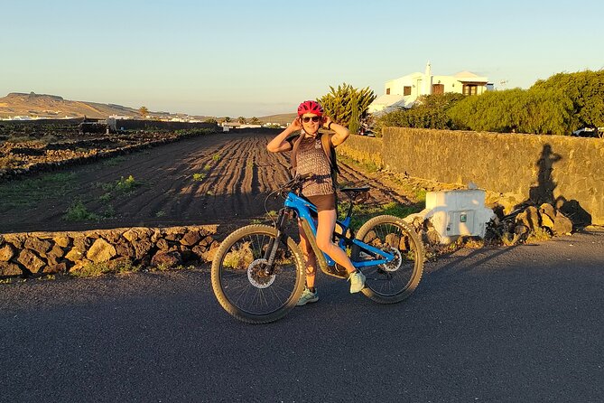 Cycle among volcanoes: Discover the essence of Lanzarote - Starting at Winery Bermejos at 1:00 pm