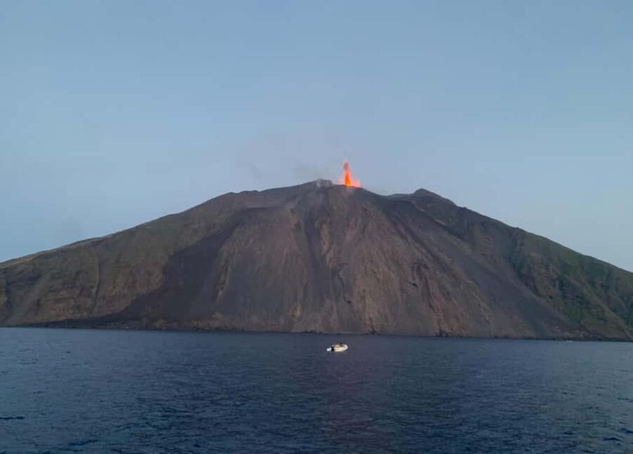 Da Lipari: Tour in Barca Panarea & Stromboli PICCOLO GRUPPO - Two hours in San Pietro, Panarea