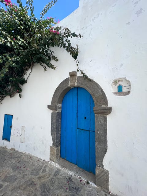 Da Tropea: Day Trip with Vulcano Lipari Stromboli - Passing Panarea on the Way to Stromboli