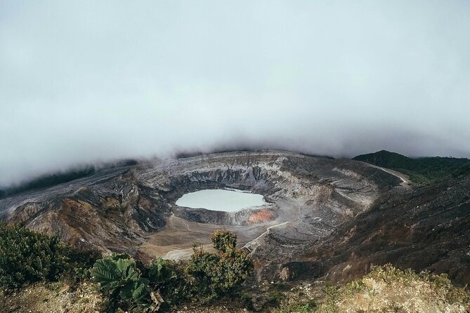 Day Tour: Doka Estate, Poás Volcano and La Paz Waterfalls - Key points at a glance