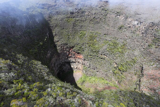 Day tour of the mountains to the Volcano + breakfast - Why this Réunion volcano tour is worth considering