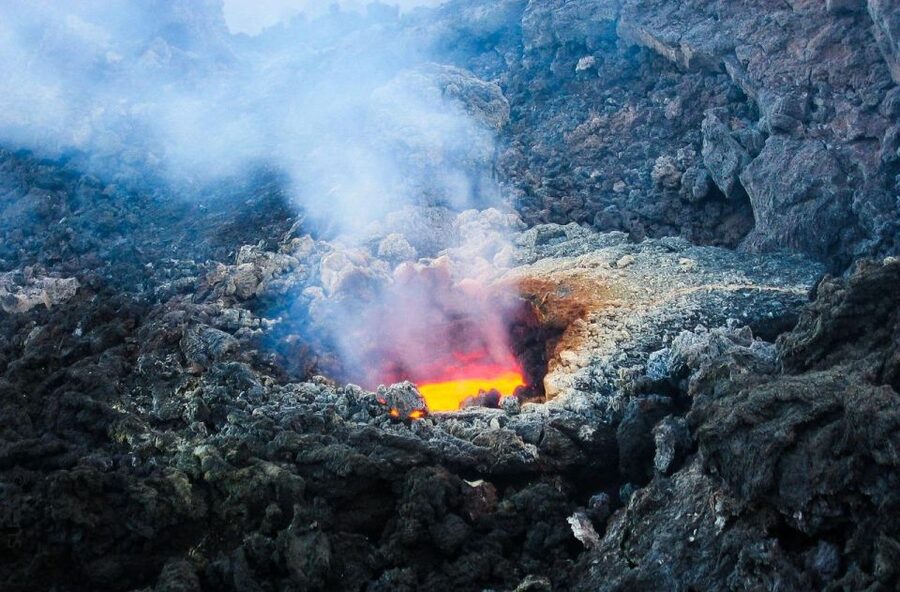 Day Tour To Etna Volcano, Winery and Taormina from Catania - A 90-minute winery stop with Etna wines
