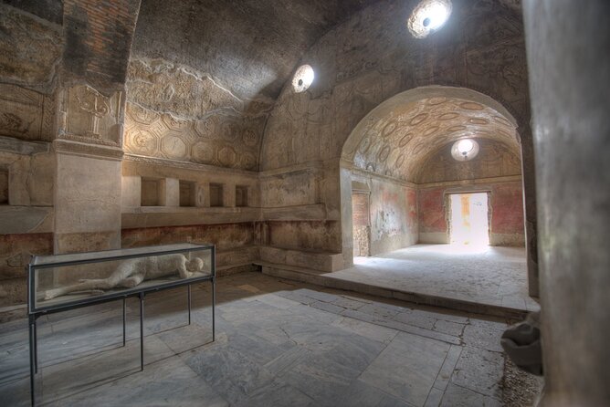 Day Trip of Pompeii, Herculaneum and Vesuvius from Naples - Lunch, breaks, and the tight schedule