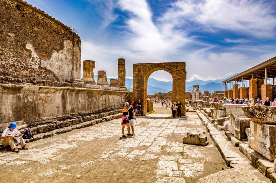Discover Mt. Vesuvius: Private 3-Hour Tour from Pompeii - Should you book this Vesuvius tour?