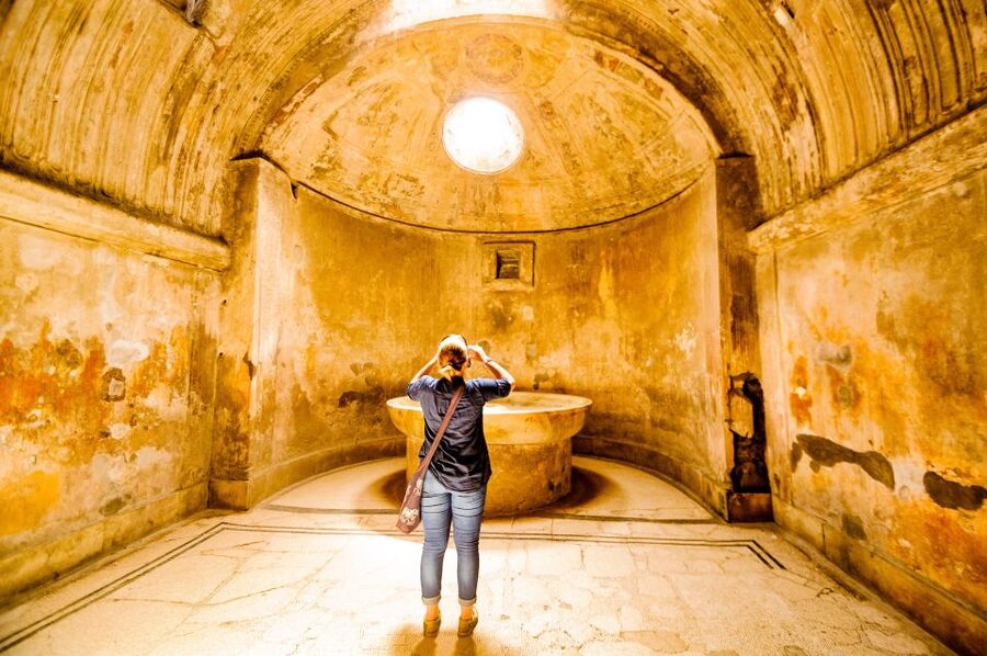 Discover Mt. Vesuvius: Private 3-Hour Tour from Pompeii - Reaching the crater at more than 1,000 meters