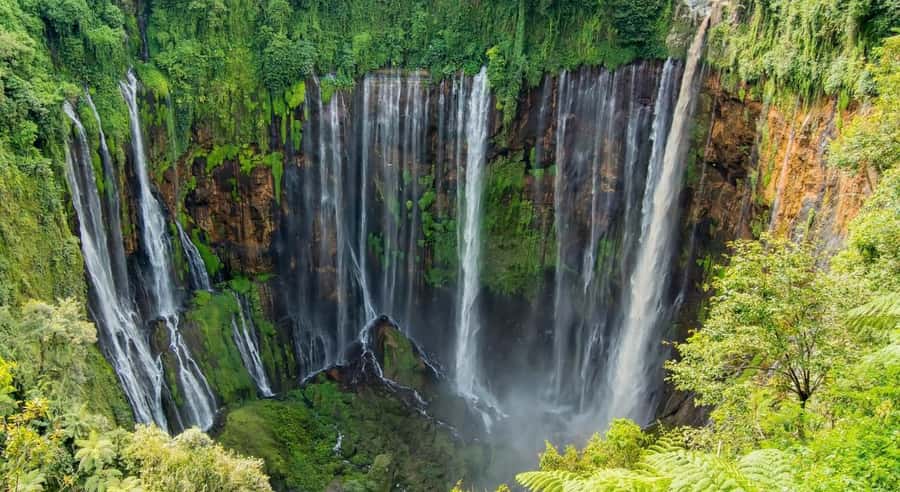 East Java: 3D2N Ijen Crater, Bromo, & Tumpak Sewu Waterfall - Guides, drivers, and group size