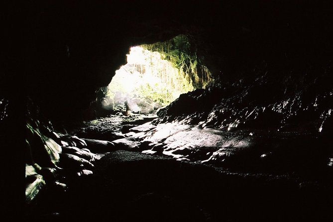 Elite Volcano Hike From Kona/Kohala Resorts - Kaumana Caves, a close look at the 1881 flow