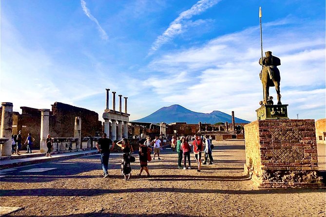 Enjoy Pompeii & Mt. Vesuvius: Semi-Private Tour from Positano - Lunch, winery stops, and the shape of the day