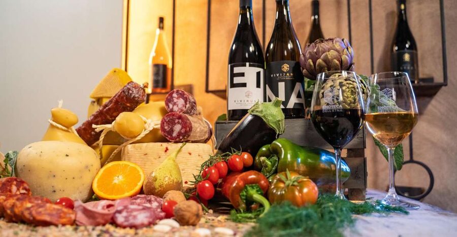 Enoteca dell'Etna: Iemu Spizzicannu Tasting - The Sicilian platter: cured meats, cheeses, and preserves