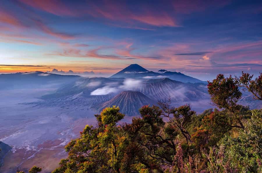 Epic Bromo: Sunrise Viewpoint & Volcanic Sand Sea Jeep Ride - Midnight pickups from four Java locations