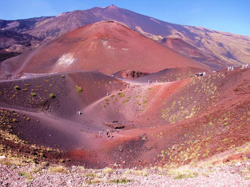 Etna by Panoramic Bus, Audioguide 9 languages, from Catania - Nicolosi gets only 10 minutes