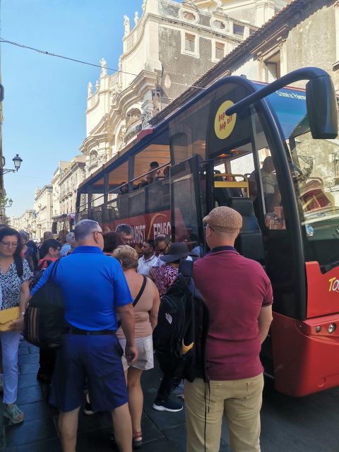 Etna by Panoramic Bus, Audioguide 9 languages, from Catania - The ride from Catania to Nicolosi