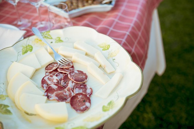 Etna Countryside Food & Wine Lovers Tour (Small Group or Private) - The second stop: farmhouse food and a long Sicilian lunch