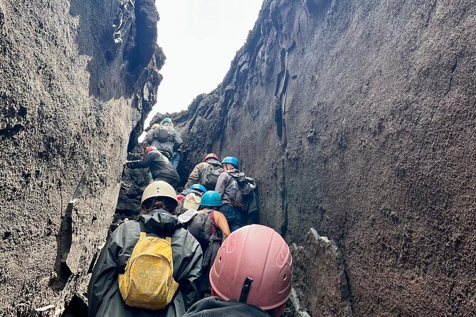 Etna excursion 3000 meters with 4x4 cable car and Trekking - Cable car to 2,500 meters, then a 4x4 climb