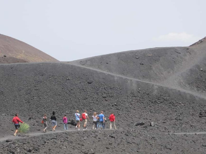 Etna: Jeep excursion and hike suitable for everyone. Free shoes and jacket - Why this Etna tour works for many people