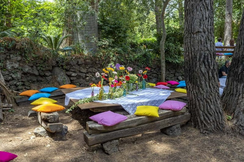 Etna & Sea: Pic Nic in Batia - Arriving at the indoor parking lot