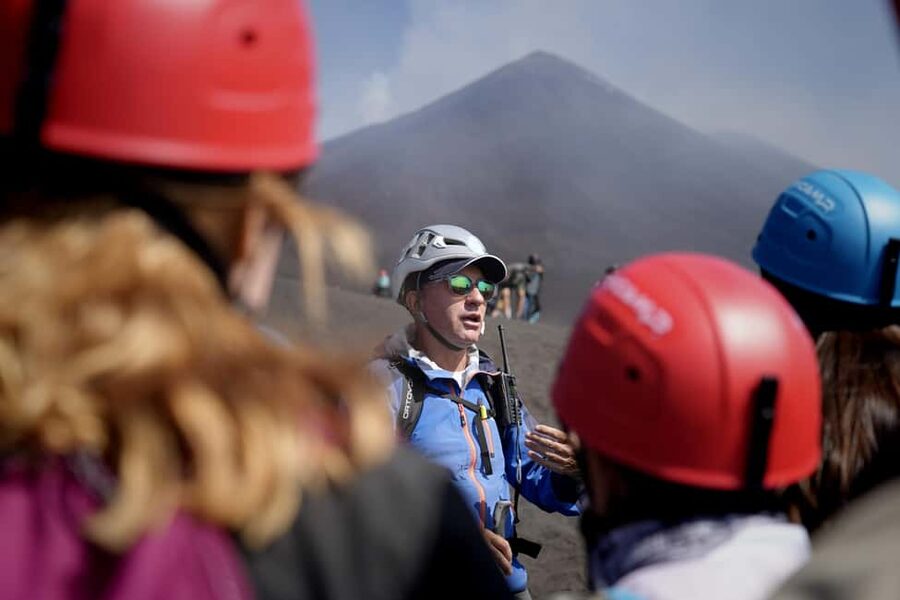 Etna: Trekking to the summit craters at 3340 meters - Key points before you book