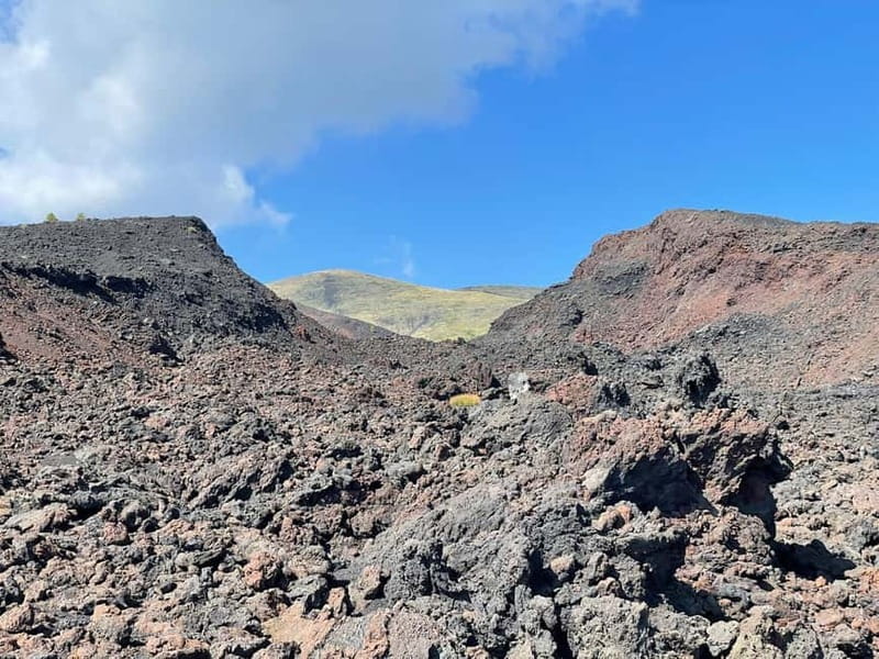 ETNA VOLCANO: Excursion to the Craters of 2002 - Key points at a glance