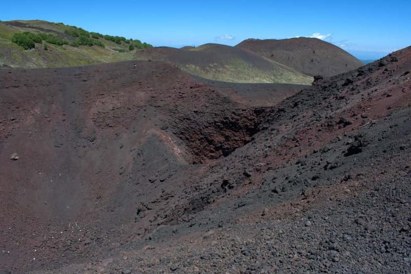 ETNA VOLCANO: Excursion to the Craters of 2002 - The descent back to Piano Provenzana