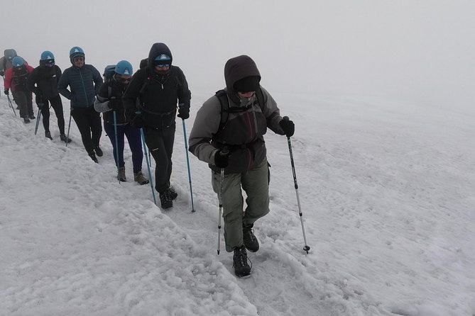 Etna: Winter excursion to 3.000mt - Equipment, water, and food