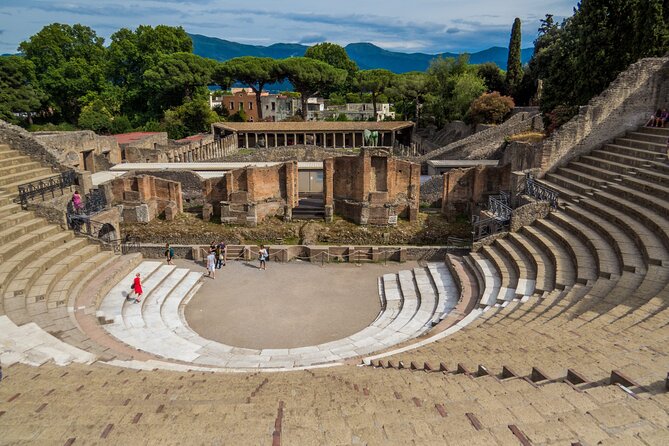 Exclusive Pompeii with Wine and Lunch on Vesuvius-Skip-the-line - A short look at the Teatro Grande