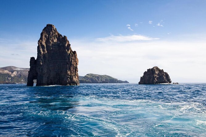 Exclusive tour of Stromboli island, Boat tour with Pasqualo - The Sciara del Fuoco and Stromboli’s active peak
