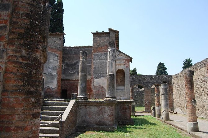 Explosive Naples Private Shore Excursion: Pompeii, Herculaneum and Vesuvius - Herculaneum’s More Compact Roman World