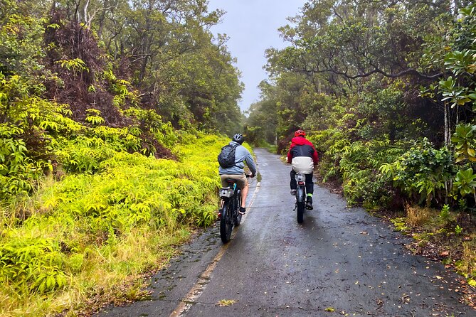 Fat Tire E-Bike Rental - Volcanoes National Park - Finding the pickup point beside Kilauea Lodge