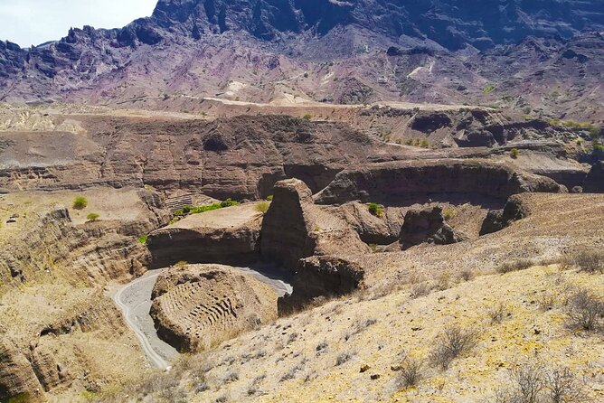Fogo Island: Hiking Portela – 1995 Peak – 2014 Crater – Portela - Starting from Fogo and reaching Cha das Caldeiras