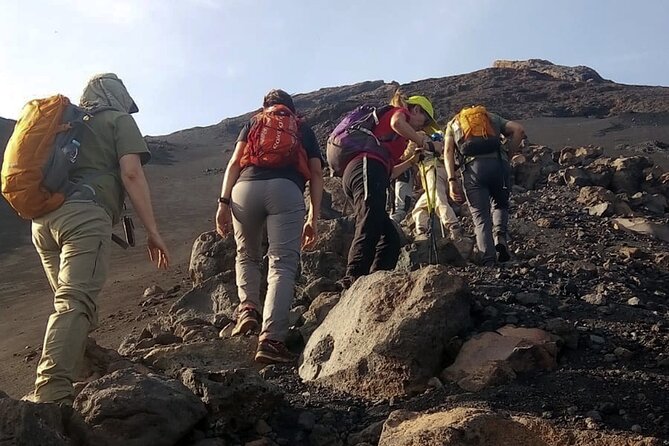 Fogo Island: Hiking Portela – 1995 Peak – 2014 Crater – Portela - Crossing the quiet black lapilli