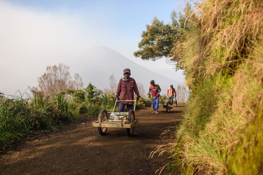From Bali: 24-Hour Trip to Ijen Crater & Javanese Breakfast - Why Kawah Ijen is worth leaving Bali for