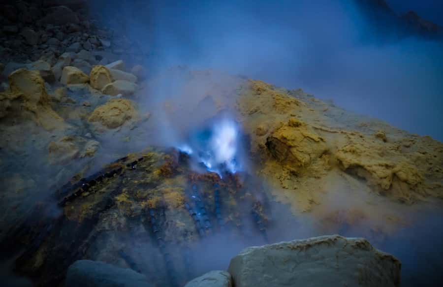 From Bali : Exploring Ijen Crater to Witness the Blue Fire - Why Mount Ijen is such a different day trip