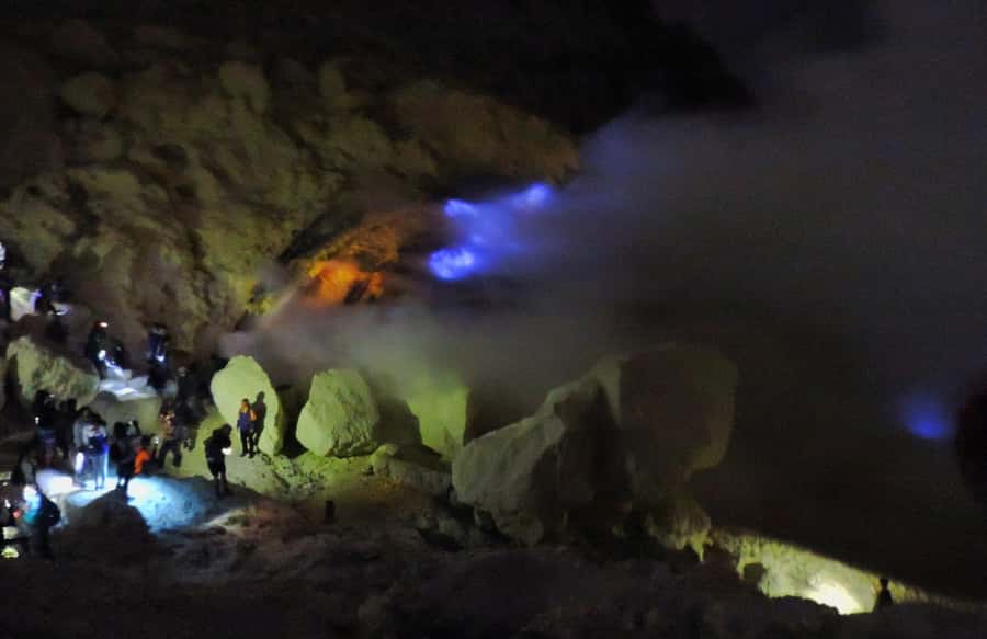 From Bali : Exploring Ijen Crater to Witness the Blue Fire - The late-night pickup from Bali