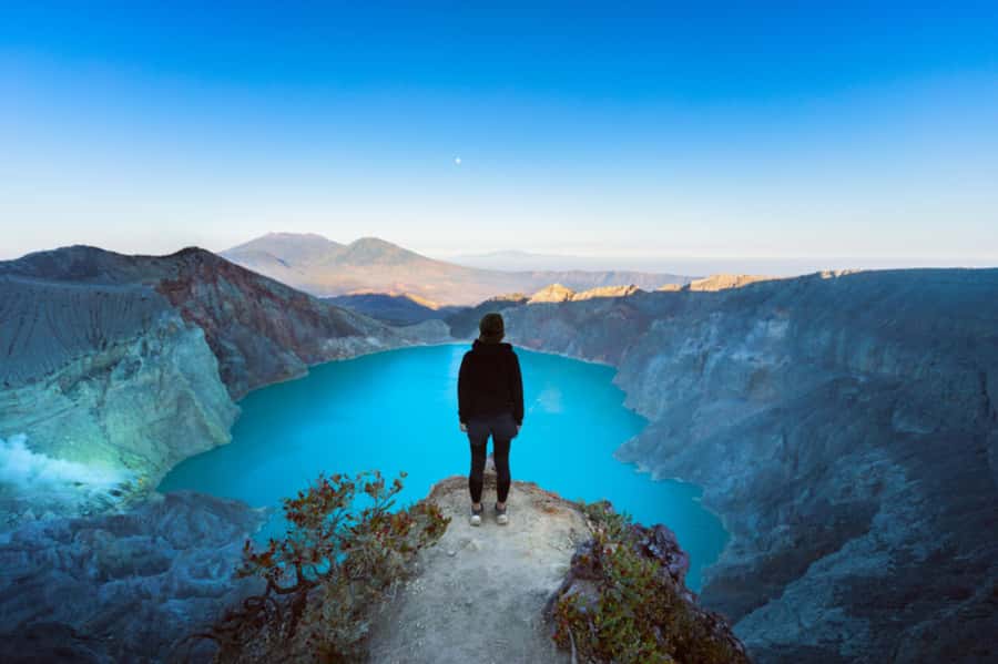 From Bali: Ijen Volcano Sunrise Hike with Transfer & All Fee - Starting the Ijen hike before sunrise
