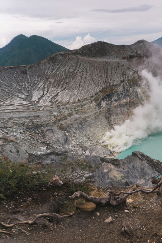 From Bali : Mount Ijen Blue-fire Volcano Tour - Hiking Above the Crater Before Sunrise
