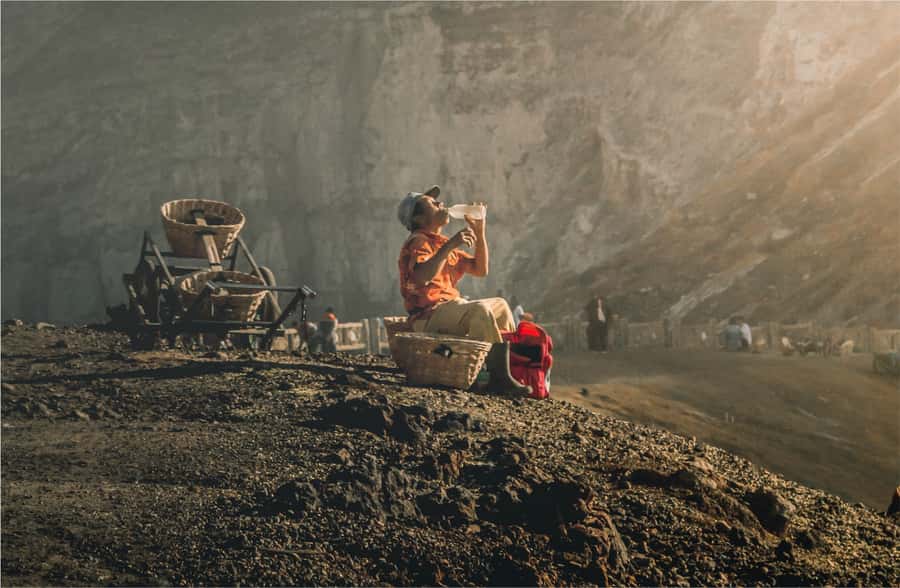 From Bali or Banyuwangi: Ijen Crater Sunrise Hike - Who should book this Ijen hike?