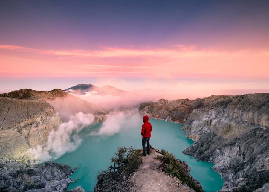 From Bali: Private Mount Ijen Crater Volcano Midnight Trek - Why Mount Ijen makes a demanding night worthwhile