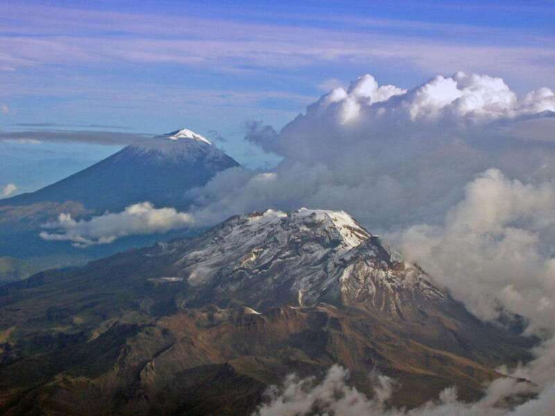 From CDMX: Trekking to Iztaccihuatl Volcano accompanied by a mountaineer - Paso de Cortés and the route toward La Joya