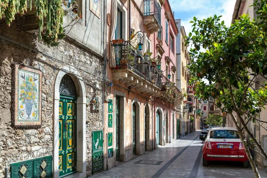 From Cefalù: Full-day tour to Mount Etna & Taormina - The optional climb to 2,900 meters